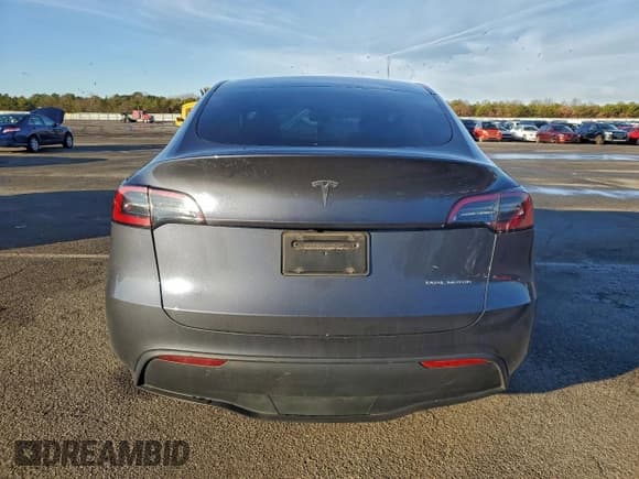 ✅ 2023 Tesla Model Y Long Range • VIN: 7SAYGDEE4PA109387 • Lot: 94701015. Wystawiony na Copart z przebiegiem 48 285 mil. Bezpłatny archiwum sprzedaży aukcyjnych z USA i szczegółowy raport historii pojazdu na DreamBid. Zdjęcie 6.