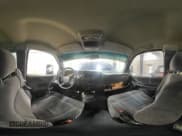 ✅ 2001 Chevrolet Silverado 2500HD LS • VIN: 1GCHK29171E341243 • Лот: 71186725. Опубликован ранее на Copart с пробегом 245 804 миль. Бесплатный доступ к архиву аукционных продаж из США и подробный отчёт об истории автомобиля на DreamBid. Изображение 15.