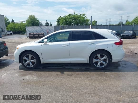 ✅ 2013 Toyota Venza LE • VIN: 4T3BK3BB2DU088554 • Lot: 42590866. Listed on IAAI with 73,785 mi. Free auction sales archive from the USA and detailed vehicle history report at DreamBid. Image 14.