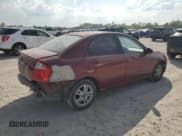 ✅ 2005 Kia Spectra LX • VIN: KNAFE121155079015 • Lot: 89492695. Wystawiony na Copart z przebiegiem 196 820 mil. Bezpłatny archiwum sprzedaży aukcyjnych z USA i szczegółowy raport historii pojazdu na DreamBid. Zdjęcie 3.