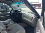 ✅ 2000 Ford Explorer XLS • VIN: 1FMZU72X3YUA27739 • Лот: 42622937. Опубликован ранее на IAAI с пробегом 214 250 миль. Бесплатный доступ к архиву аукционных продаж из США и подробный отчёт об истории автомобиля на DreamBid. Изображение 5.