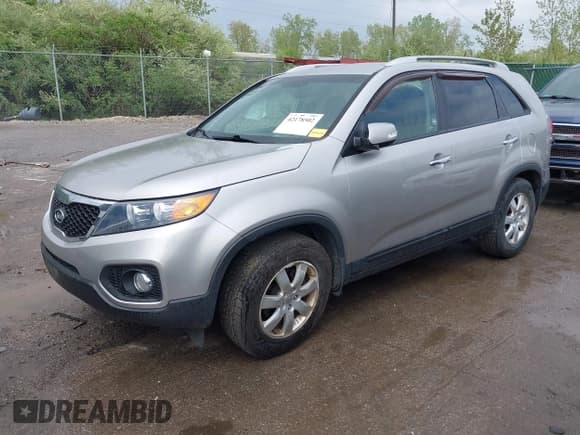 ✅ 2013 Kia Sorento LX • VIN: 5XYKT3A67DG317309 • Lot: 42178502. Listed on IAAI with 62,702 mi. Free auction sales archive from the USA and detailed vehicle history report at DreamBid. Image 17.