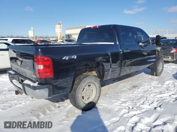 ✅ 2009 Chevrolet Silverado 2500HD LT • VIN: 1GCHK53679F175673 • Lot: 45703225. Listed on Copart with 262,834 mi. Free auction sales archive from the USA and detailed vehicle history report at DreamBid. Image 3.