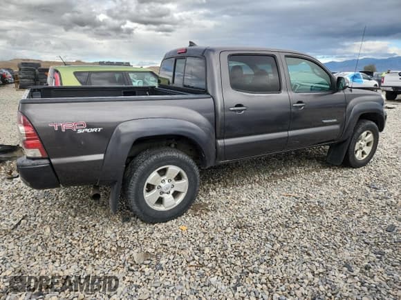 ✅ 2012 Toyota Tacoma • VIN: 3TMLU4EN3CM101693 • Lot: 86683345. Listed on Copart with 168,266 mi. Free auction sales archive from the USA and detailed vehicle history report at DreamBid. Image 3.