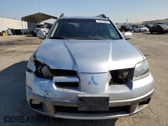✅ 2004 Mitsubishi Outlander XLS • VIN: JA4LX41F14U028546 • Лот: 63319084. Опубликован ранее на Copart с пробегом 169 105 миль. Бесплатный доступ к архиву аукционных продаж из США и подробный отчёт об истории автомобиля на DreamBid. Изображение 5.