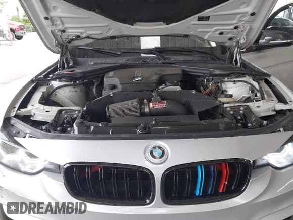 ✅ 2014 BMW 3 Series 320i • VIN: WBA3B1C53EK133557 • Lot: 43502867. Listed on IAAI with 172,220 mi. Free auction sales archive from the USA and detailed vehicle history report at DreamBid. Image 10.