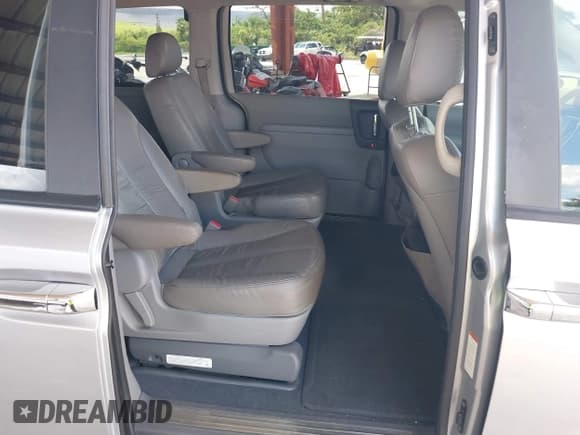 ✅ 2011 Kia Sedona EX • VIN: KNDMH4C72B6399035 • Lot: 42574333. Listed on IAAI with 177,675 mi. Free auction sales archive from the USA and detailed vehicle history report at DreamBid. Image 8.