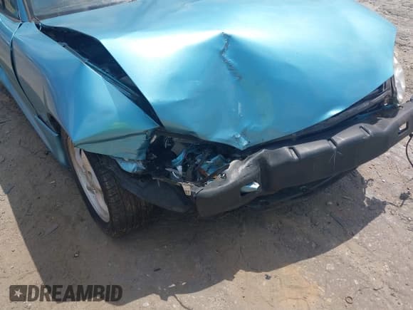 ✅ 2001 Mazda MX-5 Miata • VIN: JM1NB353X10211163 • Lot: 43127764. Wystawiony na IAAI z przebiegiem Nie podano. Bezpłatny archiwum sprzedaży aukcyjnych z USA i szczegółowy raport historii pojazdu na DreamBid. Zdjęcie 6.