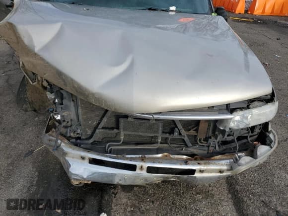 ✅ 2000 Chevrolet Suburban LS • VIN: 3GNFK16T8YG126021 • Лот: 41543485. Опубликован ранее на Copart с пробегом Не указан. Бесплатный доступ к архиву аукционных продаж из США и подробный отчёт об истории автомобиля на DreamBid. Изображение 13.