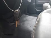 ✅ 2018 Ram 1500 Express • VIN: 1C6RR6FGXJS207982 • Lot: 42199810. Wystawiony na IAAI z przebiegiem 196 367 mil. Bezpłatny archiwum sprzedaży aukcyjnych z USA i szczegółowy raport historii pojazdu na DreamBid. Zdjęcie 11.