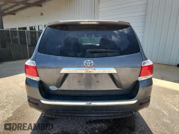 ✅ 2013 Toyota Highlander • VIN: 5TDZA3EH6DS037528 • Lot: 71386025. Listed on Copart with 198,588 mi. Free auction sales archive from the USA and detailed vehicle history report at DreamBid. Image 6.