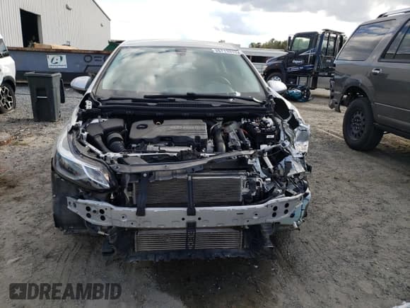 ✅ 2018 Chevrolet Cruze LT • VIN: 3G1BE6SM8JS546691 • Lot: 38713313. Wystawiony na Copart z przebiegiem 87 962 mil. Bezpłatny archiwum sprzedaży aukcyjnych z USA i szczegółowy raport historii pojazdu na DreamBid. Zdjęcie 5.