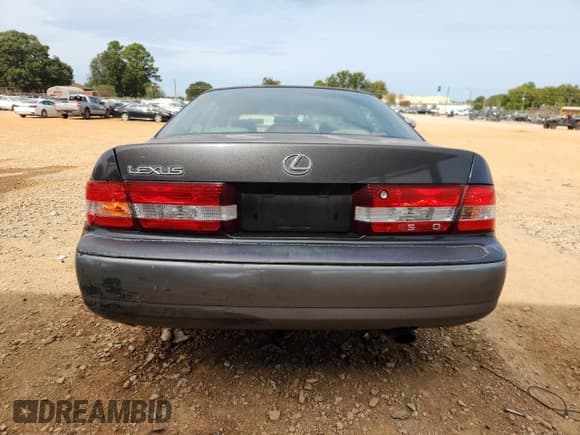 ✅ 2000 Lexus ES 300 • VIN: JT8BF28G5Y0277239 • Lot: 89916145. Wystawiony na Copart z przebiegiem 280 303 mil. Bezpłatny archiwum sprzedaży aukcyjnych z USA i szczegółowy raport historii pojazdu na DreamBid. Zdjęcie 6.
