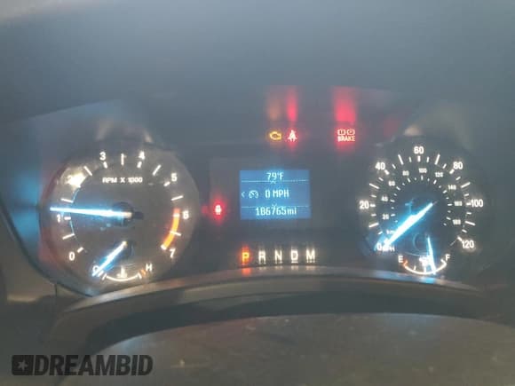 ✅ 2016 Ford Expedition XL • VIN: 1FMJU1GT0GEF45963 • Лот: 68939115. Опубликован ранее на Copart с пробегом 186 765 миль. Бесплатный доступ к архиву аукционных продаж из США и подробный отчёт об истории автомобиля на DreamBid. Изображение 9.