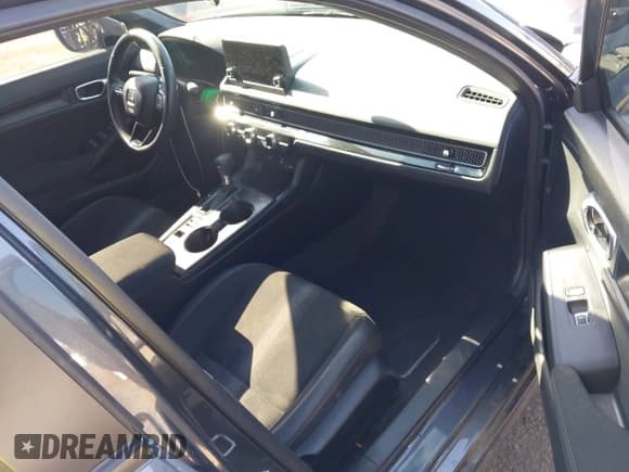 ✅ 2023 Honda Civic Sport • VIN: 2HGFE2F56PH521662 • Lot: 42259085. Listed on IAAI with 32,889 mi. Free auction sales archive from the USA and detailed vehicle history report at DreamBid. Image 5.