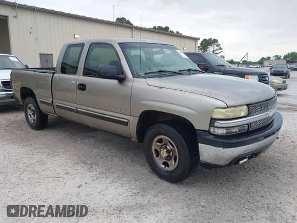 ✅ 2000 Chevrolet Silverado 1500 LS • VIN: 2GCEK19V6Y1387304 • Lot: 42312482. Wystawiony na IAAI z przebiegiem 279 382 mil mil. Skorzystaj z bezpłatnego archiwum sprzedaży aukcyjnych z USA i zobacz szczegółowy raport historii pojazdu na DreamBid. Zdjęcie 1.