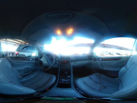 ✅ 2001 Mercedes-Benz CLK 320/430 • VIN: WDBLK65G01T070077 • Lot: 43783188. Wystawiony na IAAI z przebiegiem 151 353 mil. Bezpłatny archiwum sprzedaży aukcyjnych z USA i szczegółowy raport historii pojazdu na DreamBid. Zdjęcie 19.