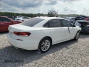 ✅ 2020 Volkswagen Passat S • VIN: 1VWAA7A36LC013242 • Lot: 67516595. Wystawiony na Copart z przebiegiem 39 987 mil. Bezpłatny archiwum sprzedaży aukcyjnych z USA i szczegółowy raport historii pojazdu na DreamBid. Zdjęcie 3.