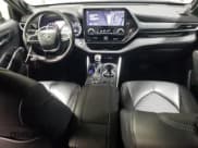 ✅ 2023 Toyota Highlander XLE • VIN: 5TDKDRBHXPS510559 • Лот: 43186305. Опубликован ранее на Copart с пробегом 39 880 миль. Бесплатный доступ к архиву аукционных продаж из США и подробный отчёт об истории автомобиля на DreamBid. Изображение 8.