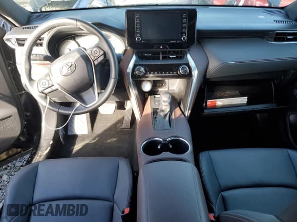 ✅ 2022 Toyota Venza XLE • VIN: JTEAAAAH1NJ116395 • Lot: 85584795. Wystawiony na Copart z przebiegiem Nie podano. Bezpłatny archiwum sprzedaży aukcyjnych z USA i szczegółowy raport historii pojazdu na DreamBid. Zdjęcie 8.