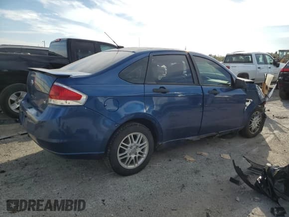 ✅ 2008 Ford Focus SE • VIN: 1FAHP35N98W218716 • Lot: 84563885. Wystawiony na Copart z przebiegiem Nie podano. Bezpłatny archiwum sprzedaży aukcyjnych z USA i szczegółowy raport historii pojazdu na DreamBid. Zdjęcie 3.