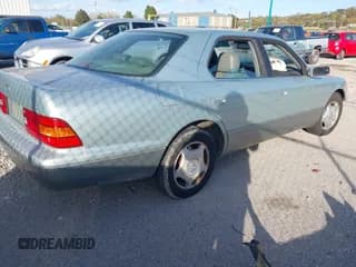 ✅ 1998 Lexus LS 400 • VIN: JT8BH28F8W0099762 • Лот: 43567249. Опубликован ранее на IAAI с пробегом 196 174 миль. Бесплатный доступ к архиву аукционных продаж из США и подробный отчёт об истории автомобиля на DreamBid. Изображение 4.