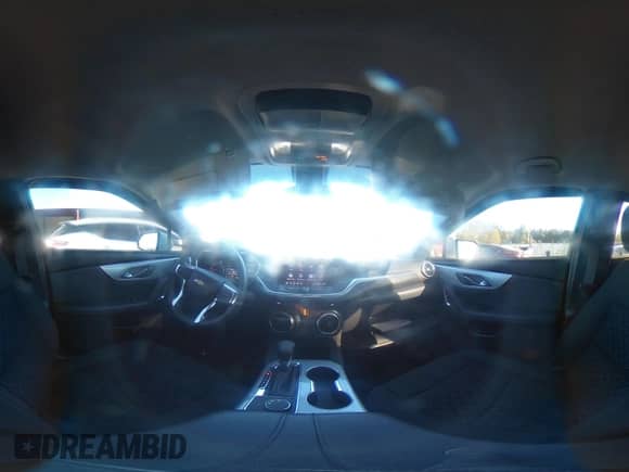 2021 Chevrolet Blazer LT z VIN 3GNKBCR4XMS566635, wystawiony jako IAAI lot #43414254 z przebiegiem 14 411 mil mil oraz . Historia ofert i sprzedaży dostępna na DreamBid. Obrazek 20.