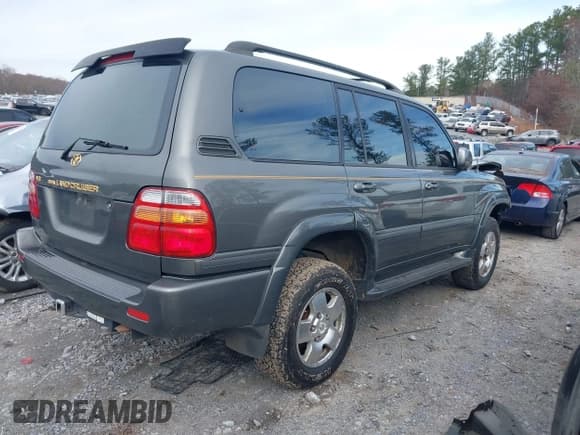 ✅ 2001 Toyota Land Cruiser • VIN: JTEHT05J012004269 • Лот: 41037545. Опубликован ранее на IAAI с пробегом 180 814 миль. Бесплатный доступ к архиву аукционных продаж из США и подробный отчёт об истории автомобиля на DreamBid. Изображение 4.