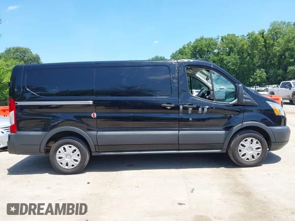 ✅ 2017 Ford Transit • VIN: 1FTYE1YM8HKA53305 • Lot: 42548970. Listed on IAAI with 157,456 mi. Free auction sales archive from the USA and detailed vehicle history report at DreamBid. Image 13.