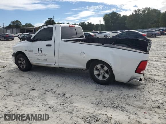 ✅ 2018 Ram 1500 Tradesman • VIN: 3C6JR6DT6JG202797 • Лот: 84656795. Опубликован ранее на Copart с пробегом 52 004 миль. Бесплатный доступ к архиву аукционных продаж из США и подробный отчёт об истории автомобиля на DreamBid. Изображение 2.