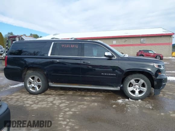 ✅ 2015 Chevrolet Suburban LTZ • VIN: 1GNSKKKC4FR233395 • Лот: 43828802. Опубликован ранее на IAAI с пробегом 188 520 миль. Бесплатный доступ к архиву аукционных продаж из США и подробный отчёт об истории автомобиля на DreamBid. Изображение 13.