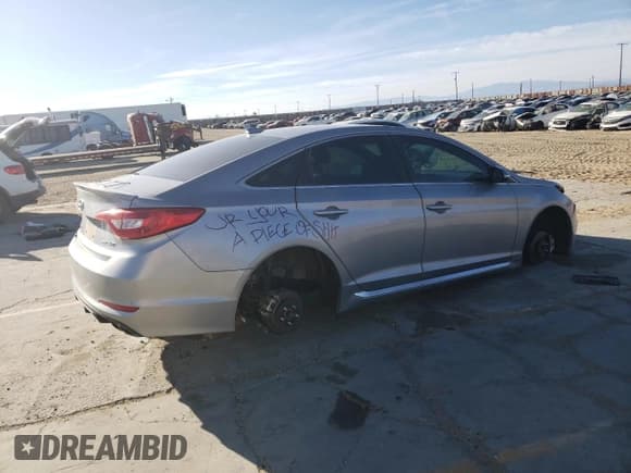 ✅ 2017 Hyundai Sonata Sport • VIN: 5NPE34AB4HH571221 • Лот: 42113483. Опубликован ранее на Copart с пробегом 75 889 миль. Бесплатный доступ к архиву аукционных продаж из США и подробный отчёт об истории автомобиля на DreamBid. Изображение 3.