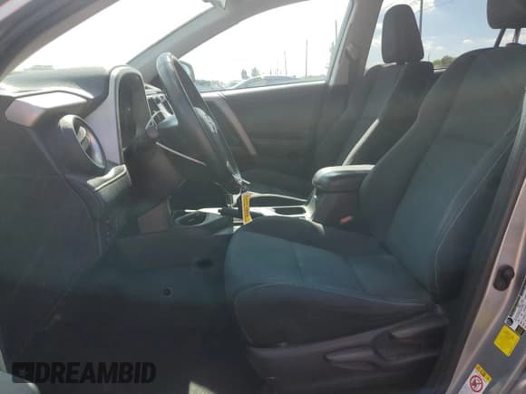 ✅ 2018 Toyota RAV4 XLE • VIN: 2T3WFREV8JW497975 • Lot: 92209015. Wystawiony na Copart z przebiegiem 93 864 mil. Bezpłatny archiwum sprzedaży aukcyjnych z USA i szczegółowy raport historii pojazdu na DreamBid. Zdjęcie 7.