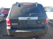 ✅ 2010 Ford Escape Limited • VIN: 1FMCU0EG3AKB29648 • Lot: 43696541. Wystawiony na IAAI z przebiegiem 129 513 mil. Bezpłatny archiwum sprzedaży aukcyjnych z USA i szczegółowy raport historii pojazdu na DreamBid. Zdjęcie 17.