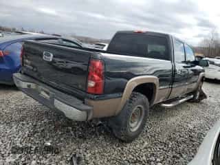 2004 Chevrolet Silverado 2500 LT с VIN 1GCGK23U84F126354, выставлен на аукционе Copart как лот 52349705 с пробегом Не указан миль и Списание • Salvage title. История ставок и продаж доступна на DreamBid. Изображение 3.