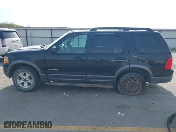 ✅ 2005 Ford Explorer XLT • VIN: 1FMZU73K85UB37300 • Lot: 42341612. Listed on IAAI with 237,695 mi. Free auction sales archive from the USA and detailed vehicle history report at DreamBid. Image 14.