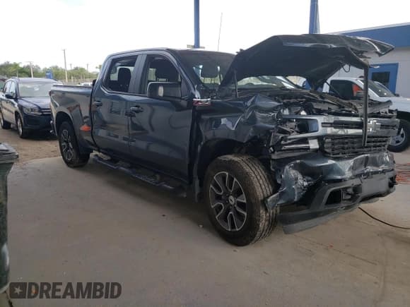✅ 2021 Chevrolet Silverado 1500 RST • VIN: 3GCUYEET3MG164130 • Lot: 90551415. Wystawiony na Copart z przebiegiem Nie podano. Bezpłatny archiwum sprzedaży aukcyjnych z USA i szczegółowy raport historii pojazdu na DreamBid. Zdjęcie 4.