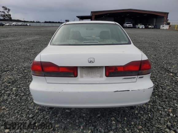 ✅ 2001 Honda Accord EX • VIN: 1HGCG16561A078586 • Лот: 93148835. Опубликован ранее на Copart с пробегом 153 820 миль. Бесплатный доступ к архиву аукционных продаж из США и подробный отчёт об истории автомобиля на DreamBid. Изображение 6.