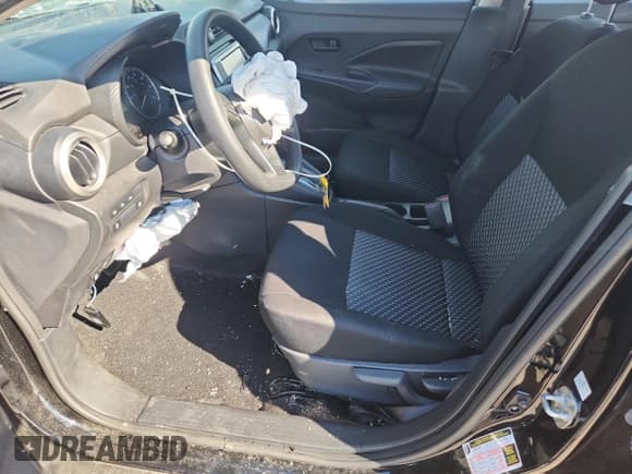 ✅ 2024 Nissan Versa S • VIN: 3N1CN8DV6RL852844 • Lot: 86714755. Listed on Copart with 22,153 mi. Free auction sales archive from the USA and detailed vehicle history report at DreamBid. Image 7.