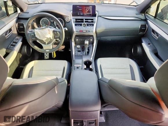 ✅ 2021 Lexus NX 300 F Sport • VIN: JTJSARBZ9M2195318 • Lot: 70959925. Wystawiony na Copart z przebiegiem 66 068 mil. Bezpłatny archiwum sprzedaży aukcyjnych z USA i szczegółowy raport historii pojazdu na DreamBid. Zdjęcie 8.