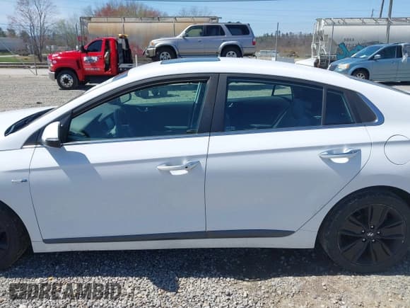 ✅ 2018 Hyundai Ioniq Limited • VIN: KMHC85LC5JU065229 • Lot: 41919321. Wystawiony na IAAI z przebiegiem 98 343 mil. Bezpłatny archiwum sprzedaży aukcyjnych z USA i szczegółowy raport historii pojazdu na DreamBid. Zdjęcie 15.