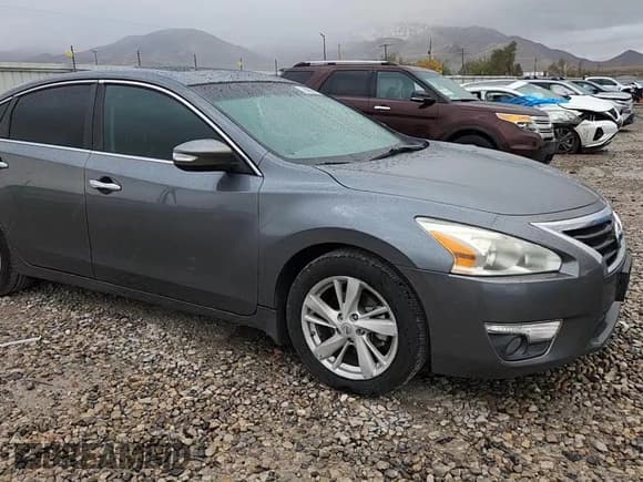 ✅ 2015 Nissan Altima 2.5 • VIN: 1N4AL3AP3FN862963 • Lot: 90086715. Listed on Copart with 98,058 mi. Free auction sales archive from the USA and detailed vehicle history report at DreamBid. Image 13.