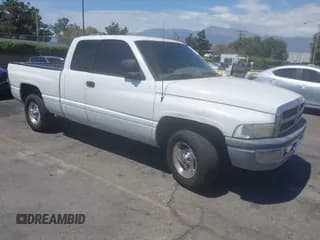 ✅ 1998 Dodge 1500 • VIN: 3B7HC13Z1WG205857 • Lot: 43022755. Wystawiony na IAAI z przebiegiem 139 362 mil. Bezpłatny archiwum sprzedaży aukcyjnych z USA i szczegółowy raport historii pojazdu na DreamBid. Zdjęcie 1.