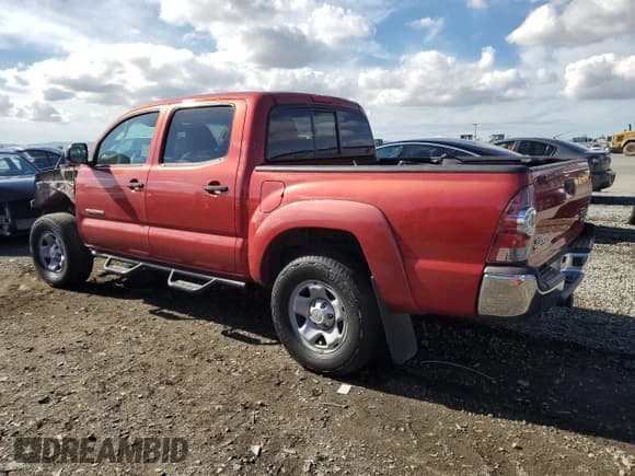 ✅ 2013 Toyota Tacoma PreRunner • VIN: 3TMJU4GN0DM152056 • Лот: 92695345. Опубликован ранее на Copart с пробегом 150 386 миль. Бесплатный доступ к архиву аукционных продаж из США и подробный отчёт об истории автомобиля на DreamBid. Изображение 2.