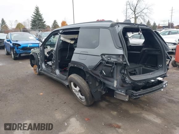 ✅ 2025 Jeep Grand Cherokee Limited • VIN: 1C4RJKBG0S8665155 • Lot: 43650768. Wystawiony na IAAI z przebiegiem Nie podano. Bezpłatny archiwum sprzedaży aukcyjnych z USA i szczegółowy raport historii pojazdu na DreamBid. Zdjęcie 3.