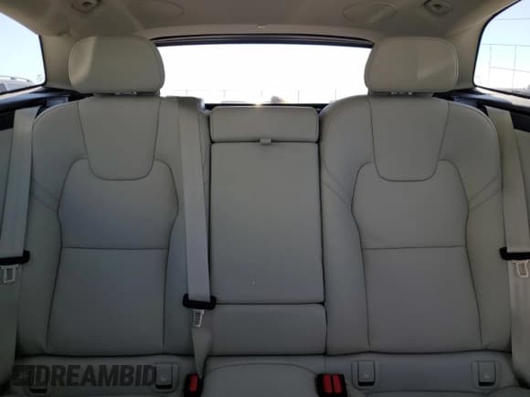 ✅ 2024 Volvo XC60 Plus Dark Theme • VIN: YV4H60DL7R1890796 • Lot: 89396905. Listed on Copart with 1,157 mi. Free auction sales archive from the USA and detailed vehicle history report at DreamBid. Image 10.