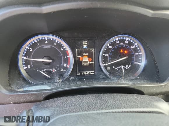 ✅ 2016 Toyota Highlander Limited • VIN: 5TDYKRFH9GS124273 • Lot: 84585065. Listed on Copart with 178,431 mi. Free auction sales archive from the USA and detailed vehicle history report at DreamBid. Image 9.