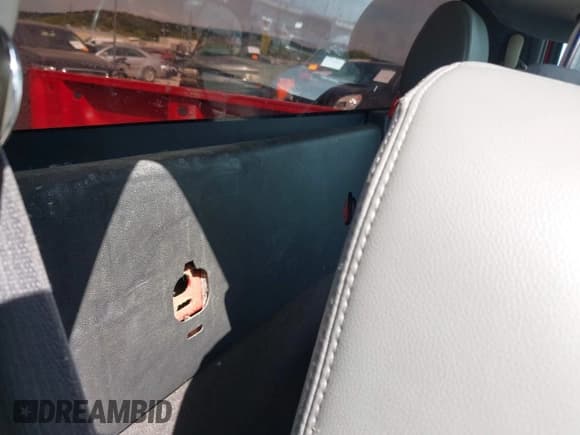 ✅ 2008 Chevrolet Silverado 1500 Work Truck • VIN: 1GCEC14C88Z290521 • Lot: 43341686. Listed on IAAI with 279,134 mi. Free auction sales archive from the USA and detailed vehicle history report at DreamBid. Image 8.