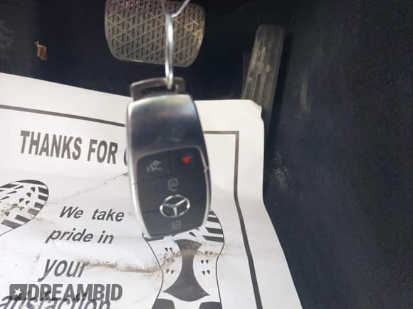 ✅ 2021 Mercedes-Benz C 300 • VIN: W1KWF8EB0MR609887 • Lot: 43008368. Wystawiony na IAAI z przebiegiem 34 868 mil. Bezpłatny archiwum sprzedaży aukcyjnych z USA i szczegółowy raport historii pojazdu na DreamBid. Zdjęcie 11.