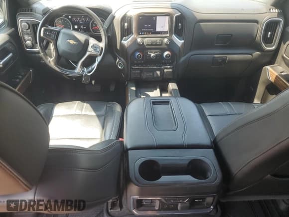 ✅ 2019 Chevrolet Silverado 1500 High Country • VIN: 1GCUYHEL7KZ196691 • Lot: 69539204. Wystawiony na Copart z przebiegiem 174 842 mil. Bezpłatny archiwum sprzedaży aukcyjnych z USA i szczegółowy raport historii pojazdu na DreamBid. Zdjęcie 8.